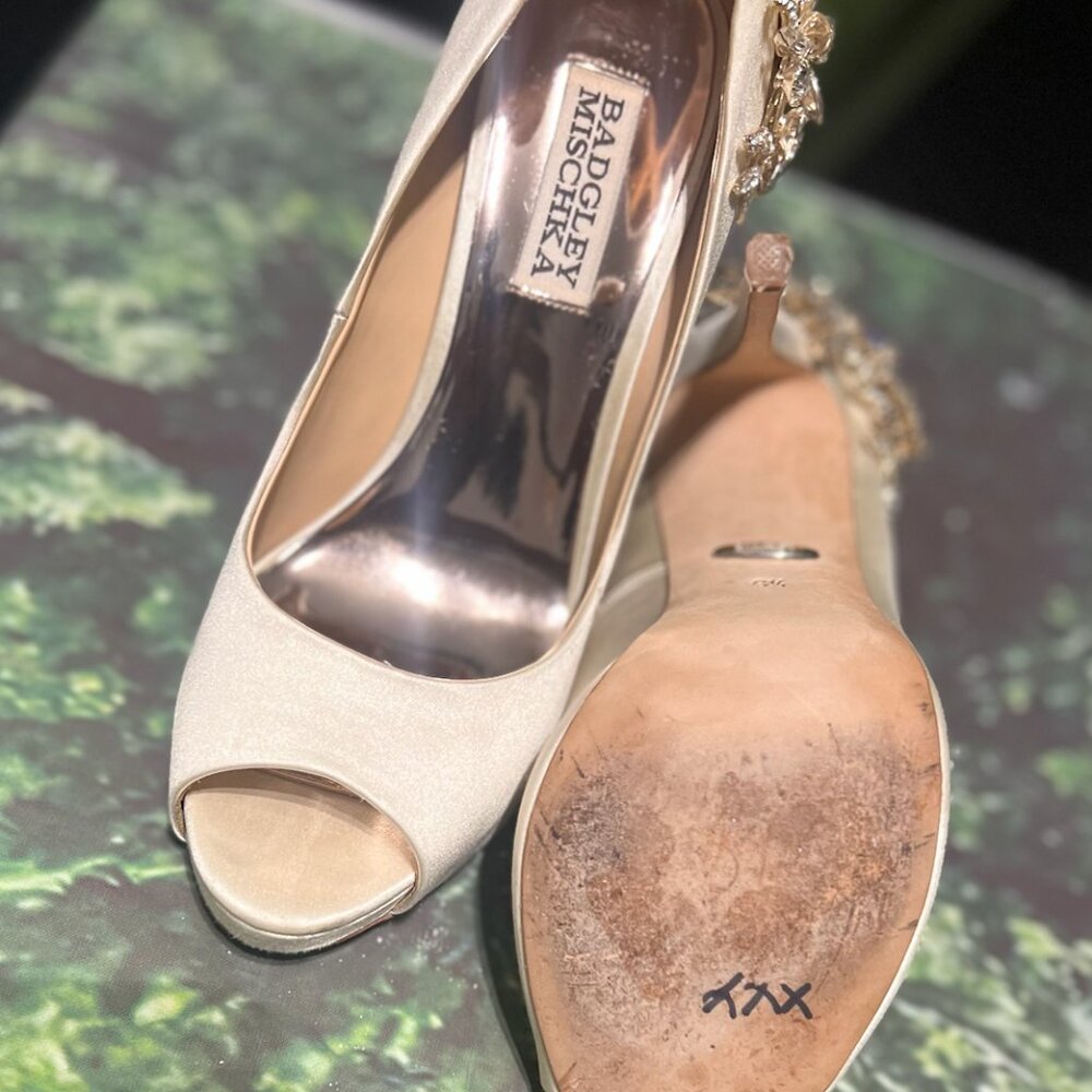 Badgley Mischka Marcia Heel-Women's - Picture 13 of 14